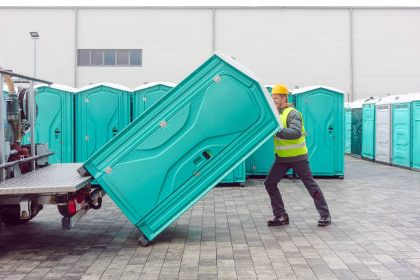Best Portable restroom trailer rental  in Uniontown, OH